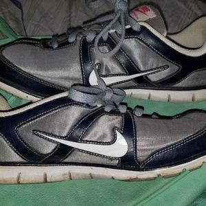 NIKE Retro Adorable Kicks! Sz. 8